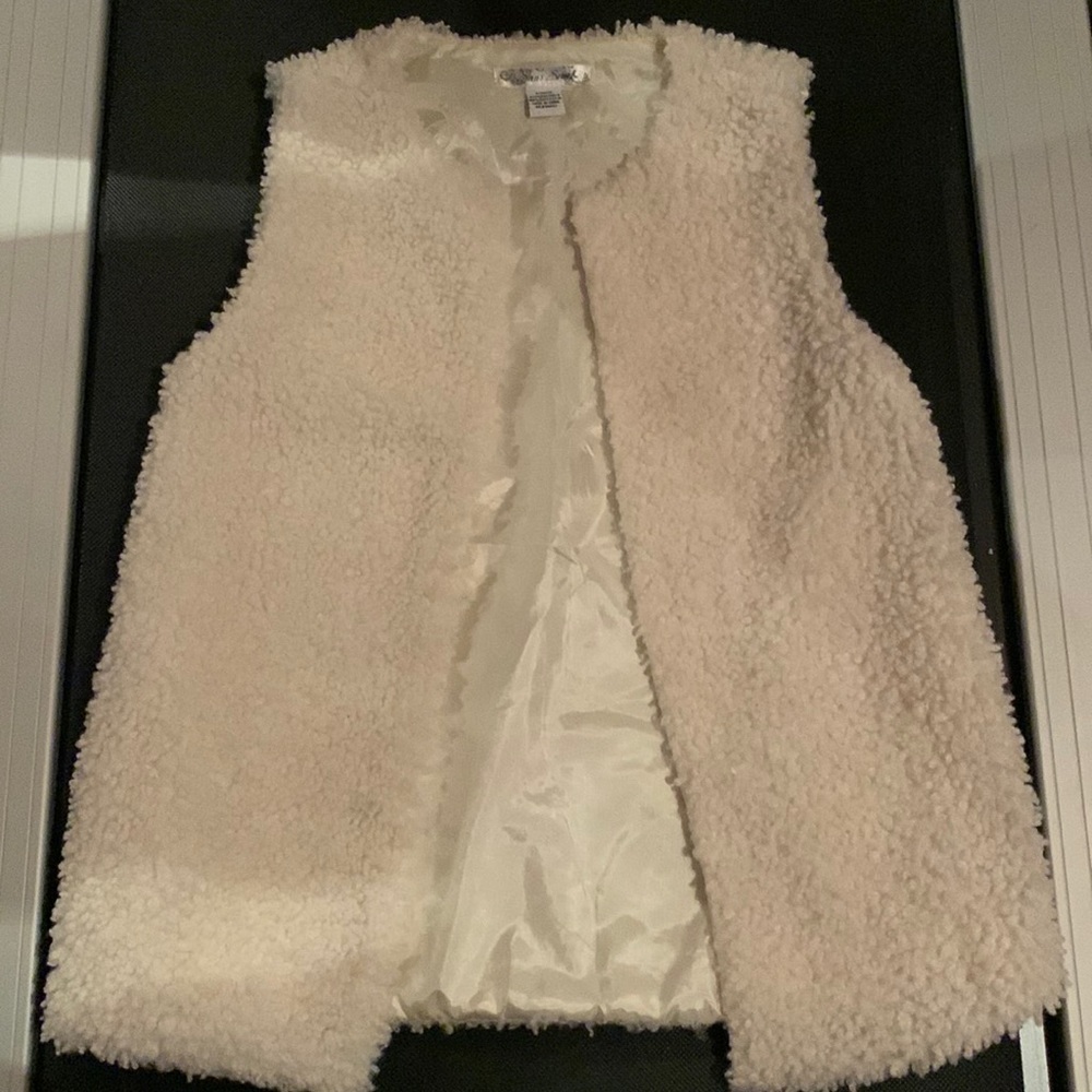 White vest